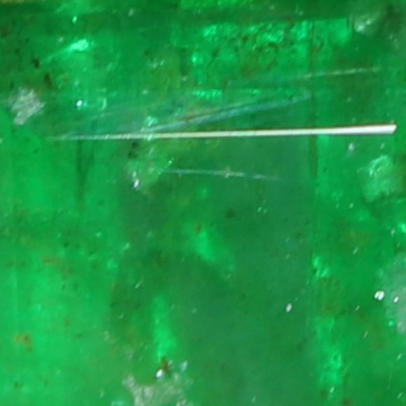 Emerald 1.51ct Solid 22K Yellow Gold Ring - Picture 4 of 9